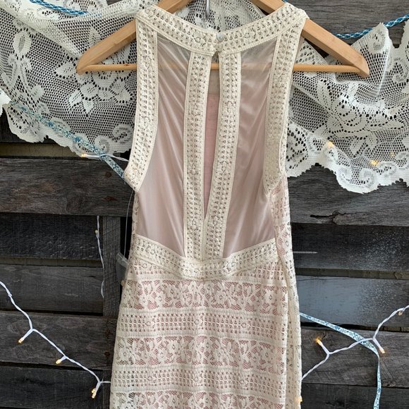 NWOT Urban Outfitters Kimchi Blue Lace Mini Dress - Picture 3 of 9